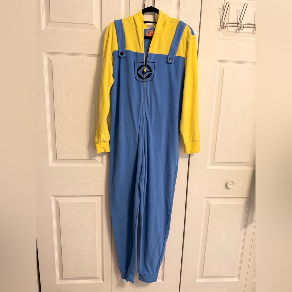 Adult minion Halloween costume
